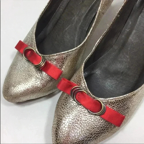 Anthro Pilcro and Letterpress Metallic Heels - Picture 6 of 8